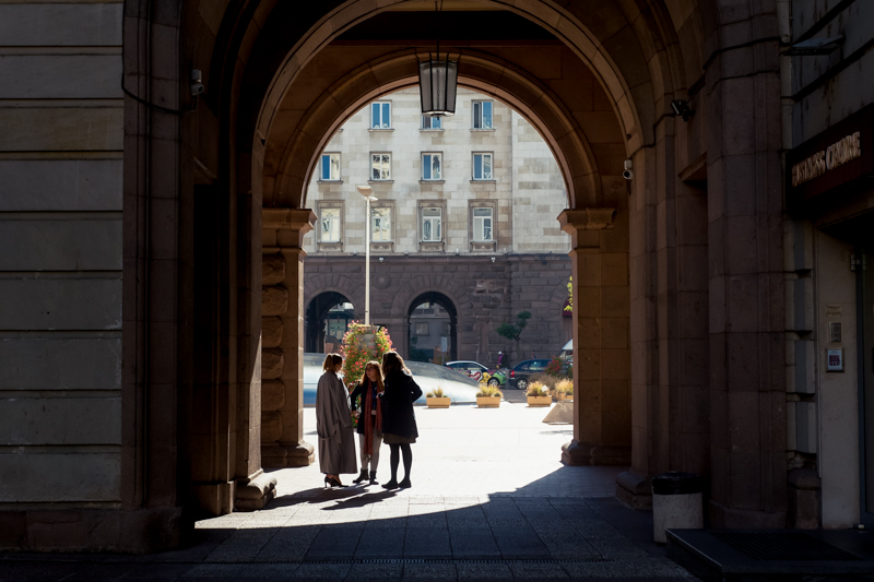 Chatting Under The Arch by Jukka Heinovirta